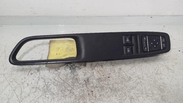 PULSANTIERA ANTERIORE SINISTRA RENAULT Clio Serie IV 254112588R D4F740 (1219)