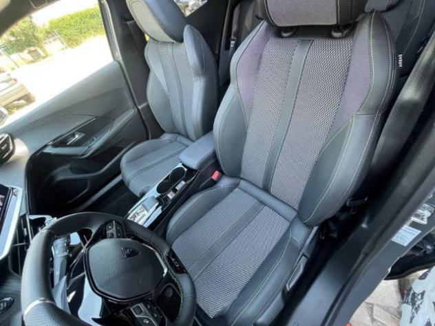PEUGEOT 2008 Hybrid 145 e-DCS6 GT rif. 23885716 - Foto 7