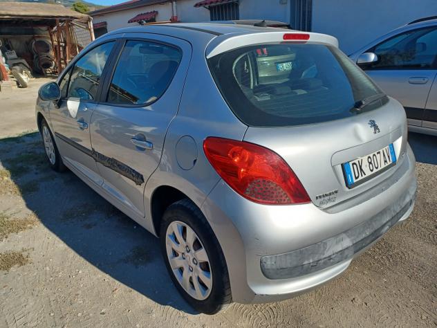 Peugeot 207 1.4 88CV 5p. ONE Line - Foto 5