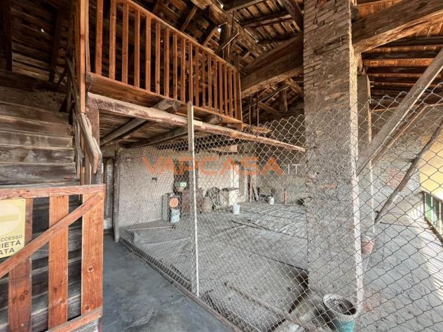 CASA SEMINDIPENDENTE IN CORTE – IDEALE PER INVESTIMENTO O PIÙ NUCLEI FAMILIARI - Foto 9
