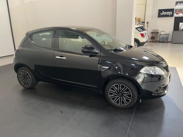 Lancia Ypsilon Ypsilon 1.0 hybrid Silver Plus 70cv - Foto 4