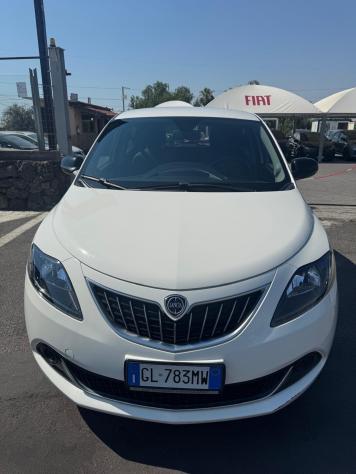 Lancia Ypsilon 1.0 FireFly 5 porte S&S Hybrid Alberta Ferretti - Foto 2