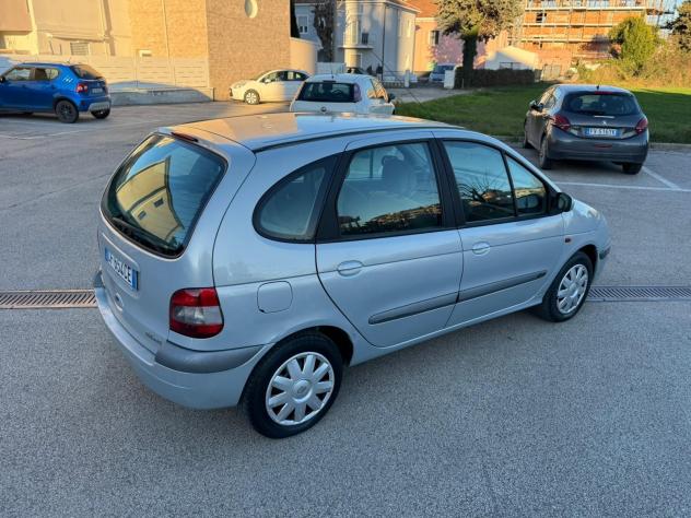 Renault Megane Scic 1.9 dCi cat Expression - Foto 10