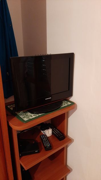 TV 15 pollici FHD HDMI SCART VGA - con ricevitore digitale