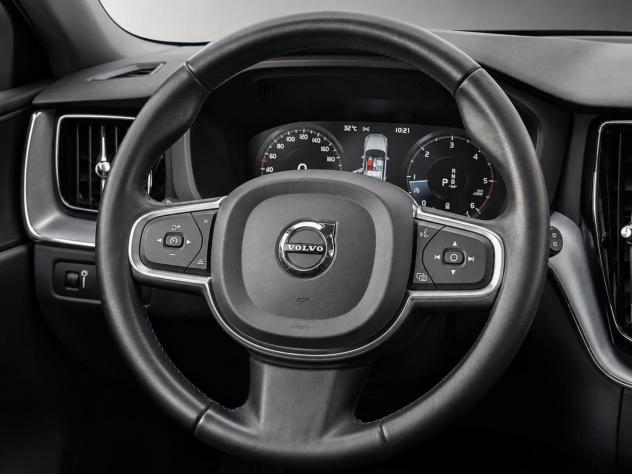 Volvo XC60 B4 D AWD automatico Momentum Pro - Foto 9