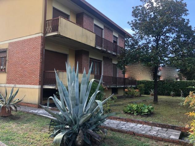 Villa in vendita a Carrara 450 mq Rif: 991929 - Foto 2