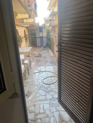 COLLE PRENESTINO GRAZIOSO BILOCALE ARREDATO CON TERRAZZO - Foto 3
