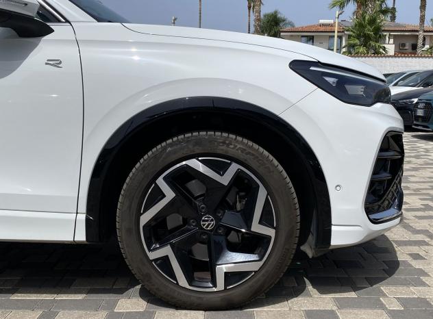 Volkswagen Tiguan R-Line 2.0 TDI 150CV DSG Tetto - Foto 8