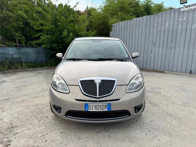 Lancia Ypsilon 1.3 MJT 90 CV Oro Giallo - Foto 3