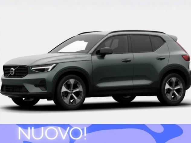 VOLVO XC40 B3 automatico Plus Dark rif. 23891529