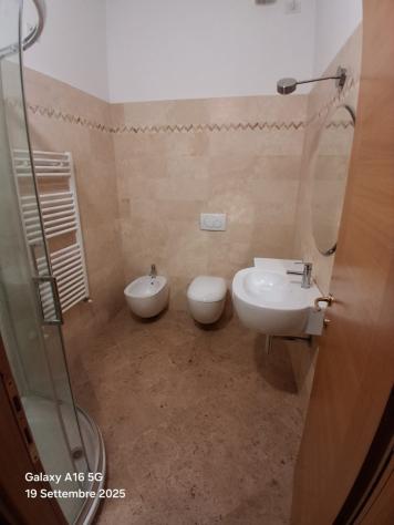 APPARTAMENTO INDIPENDENTE di 3 vani e di 100 mq (CAMAIORE) rif. 2001 - Foto 15