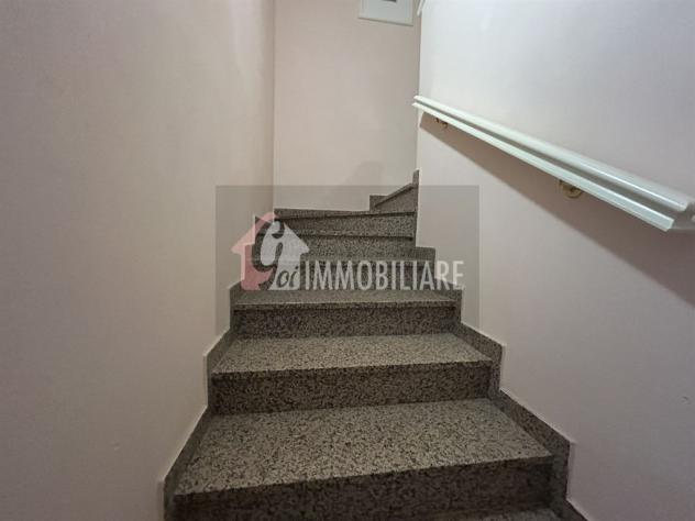 Elegante villa con giardino privato e possibilità bifamiliare - Foto 16