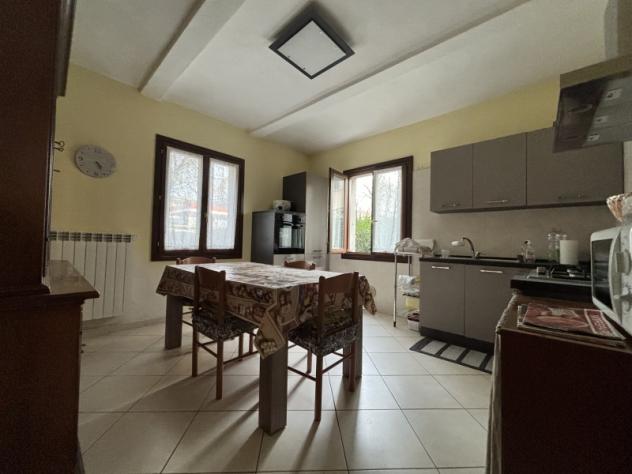 A732. SOLIERA. PORZIONCINA DI CASA CON GIARDINO ASSEGNATO. - Foto 2