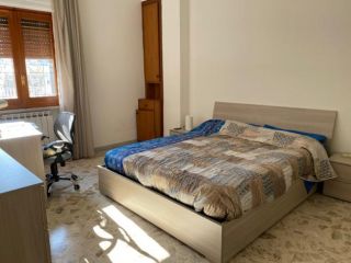 Stanza in appartamento in affitto a Caserta
