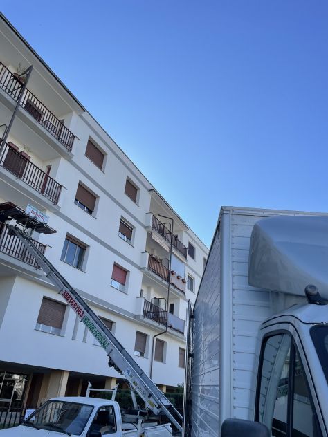 Noleggio elevatore per traslochi Torino - Foto 2