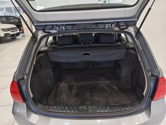 BMW Serie 3 320d CAT Touring xdrive Attiva*4x4* - Foto 10