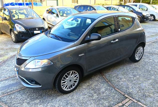 Lancia Ypsilon 1.2 69 CV 5 porte GPL Ecochic garanzia 12 mesi - Foto 3