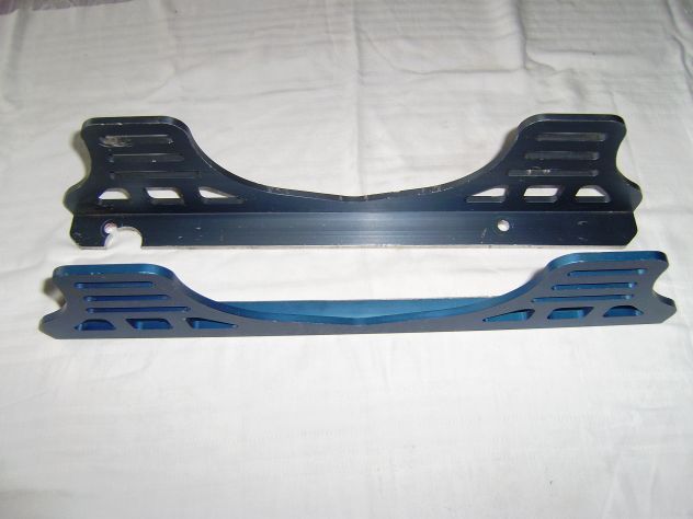 Vendo staffe sedili racing in lega usate - Foto 3