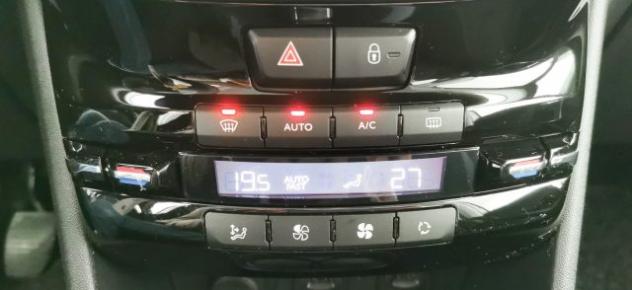 PEUGEOT 208 1° serie 1.2 VTi 82 CV 5 porte Active rif. 23288452 - Foto 10