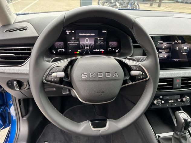 Škoda Kamiq Kamiq 1.0 TSI 115 CV DSG Black Dots - Foto 9