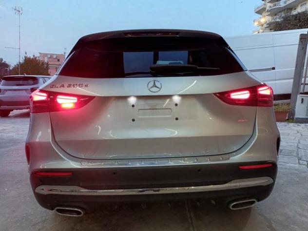 MERCEDES-BENZ GLA 200 D AMG PREMIUM 150CV AUTO PACK LUCI INT rif. 23775603 - Foto 5