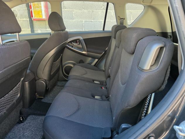 Toyota RAV 4 RAV4 2.2 D-4D 136 CV Luxury - Foto 9