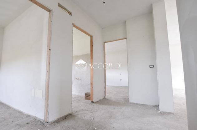 CASA INDIPENDENTE di 6 vani e di 150 mq (ASOLO) rif. BL072G