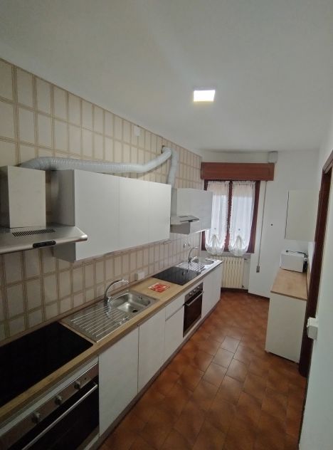 disponibili stanza singola in zona crocifisso/guizza - Foto 7