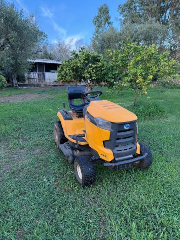 Trattorino rasaerba Cub Cadet XT1 Enduro Series – Ottime condizioni