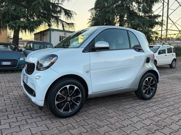 Smart ForTwo 70 1.0 twinamic Passion PANORAMICO CRUISE OK NEOPATENTATI