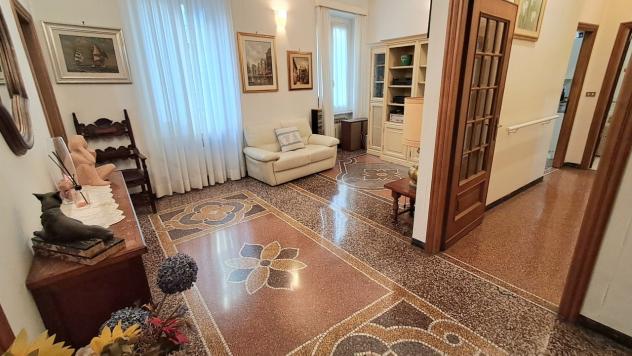 Quadrilocale in vendita a Genova, Albaro