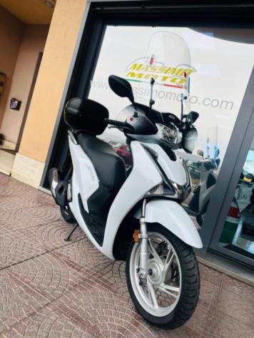 HONDA SH 150 TUTTO INCLUSO ANCHE PASSAGGIO rif. 23816291 - Foto 10