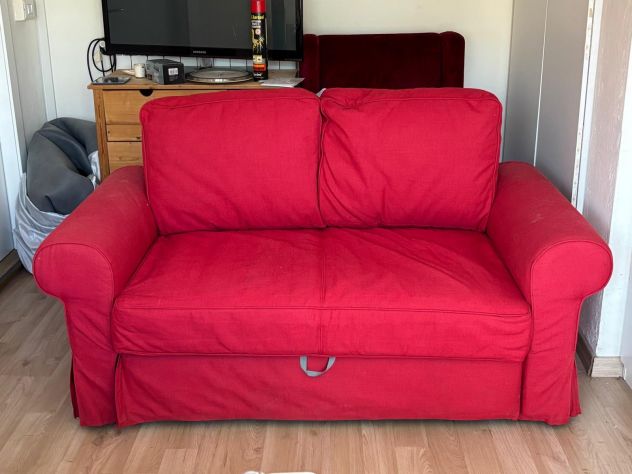 Regalo divano letto Ikea Ektorp rosso