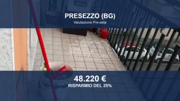 Immobile in asta di 106 m², box auto in vendita a Presezzo