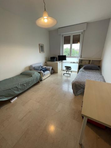 1 posto letto in DOPPIA trilocale p.le Udine Milano