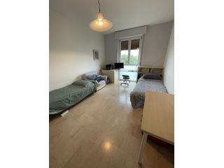 1 posto letto in DOPPIA trilocale p.le Udine Milano