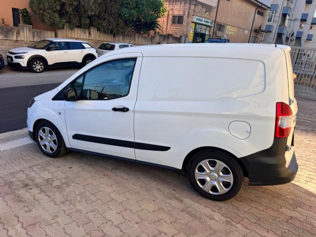 Ford Transit Courier 1.5 TDCi 75CV Van Trend 2 posti - Foto 5