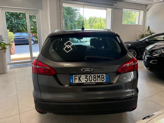 Ford Focus 1.5 TDCi 120 CV Start&Stop Powershift SW ST Line - Foto 4