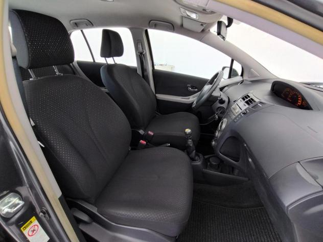 Toyota Yaris 1.3 5 porte Sol - Foto 3