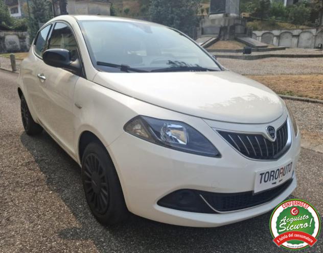 LANCIA Ypsilon 1.0 FireFly 5 porte S&S Hybrid Ecochic Silver UN.O rif. 23979251