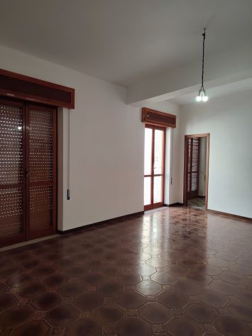 MARSALA APPARTAMENTO DI 100 MQ, 1 PIANO IN CENTRO STORICO - Foto 3