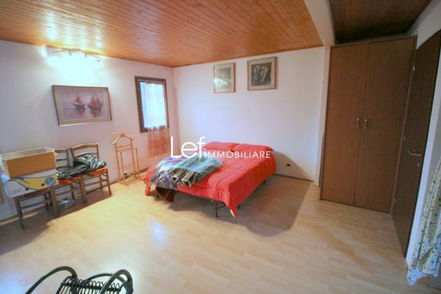 CASA AFFIANCATA di 10 vani e di 349 mq (VALDOBBIADENE) rif. LC60_5 - Foto 11