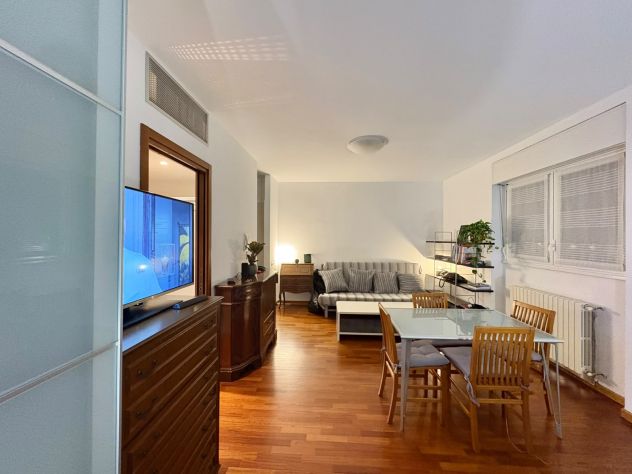 SI AFFITTA MONOLOCALE CON BOX E CANTINA IN PIAZZA DELLA TRIVULZIANA-BICOCCA - Foto 4