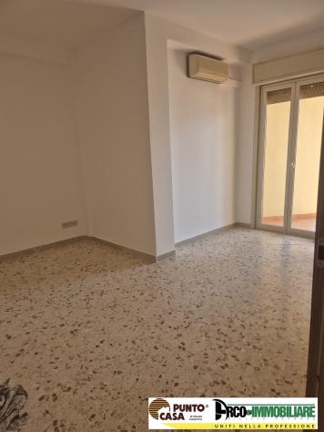 Palermo, Via Grisanti affittasi ampio 2 vani ristrutturato - Foto 8
