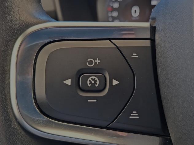 Volvo XC40 Recharge T5 180+82 CV Plug-In Hybrid Recharge R-Design - Foto 9