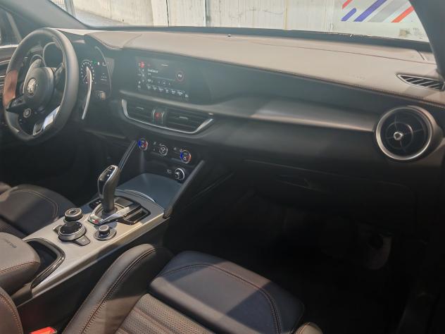 Alfa Romeo Stelvio 2.2 TD 210 CV Intensa AT8 Q4 - Foto 7