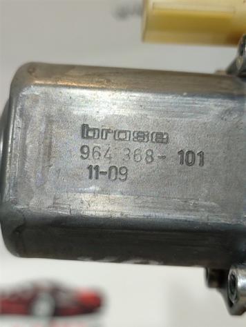 MOTORINO ALZAVETRO POSTERIORE DESTRA FIAT Freemont 1° Serie 0130822474 964368-101 939B5000 (11) - Foto 5