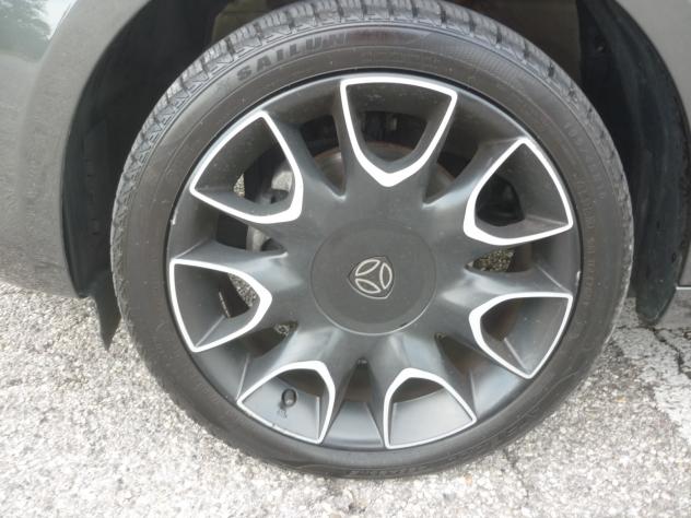 Lancia Ypsilon 1.2 69 CV 5 P. S Momodesign Km 80.000 - Foto 4