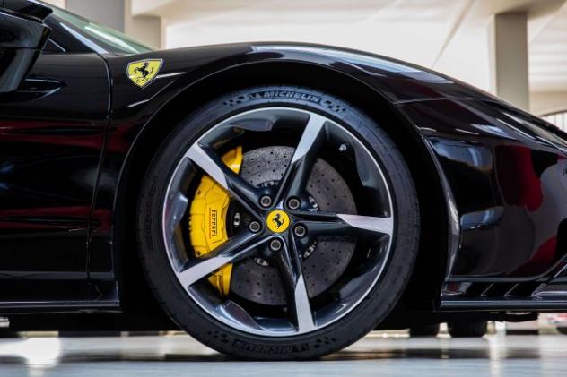 FERRARI SF90 Spider LIFT SYSTEM|CARBON+LEDS|FULL ADAS|20"|AFS| rif. 24138229 - Foto 9