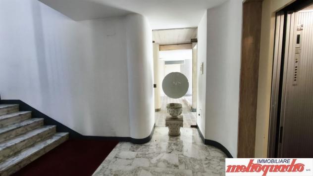 FOSSOLO AMPIA METRATURA CON TERRAZZO ABITABILE E GARAGE DOPPIO - Foto 3